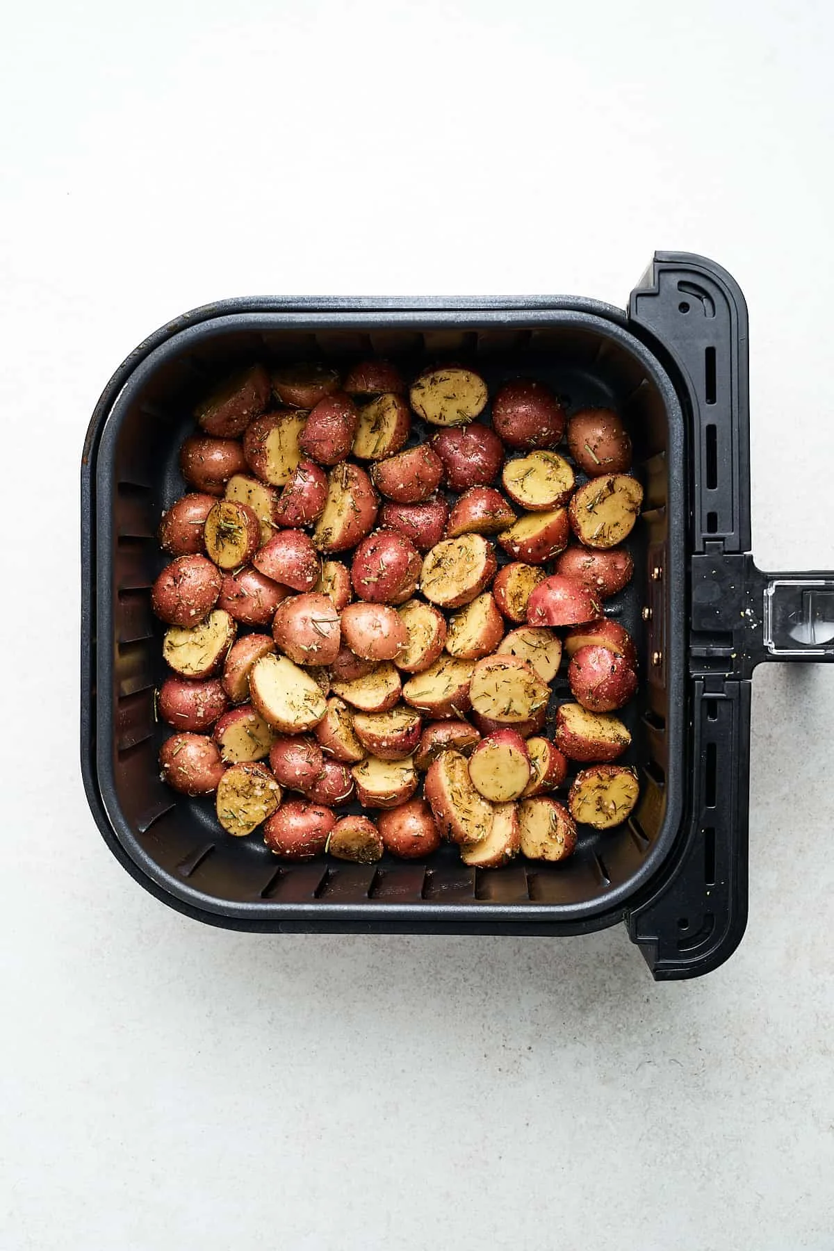 air fryer basket potatoes