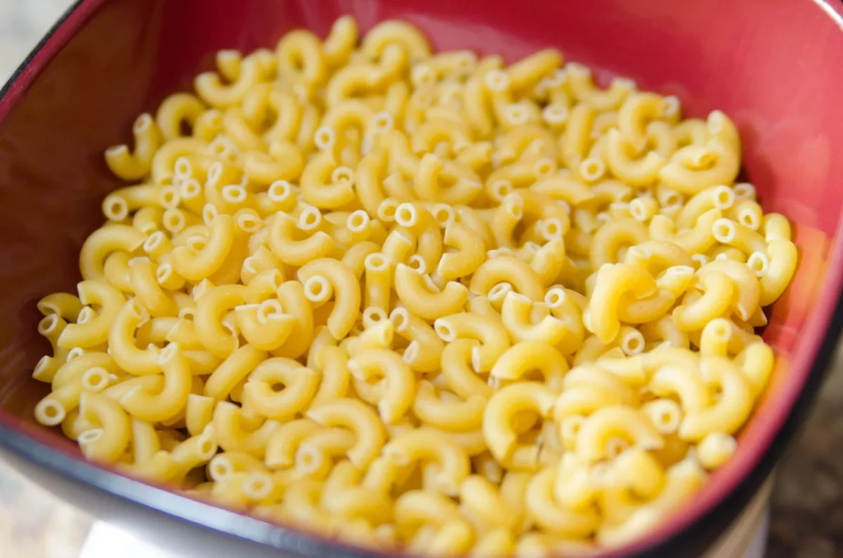 Al dente elbow macaroni
