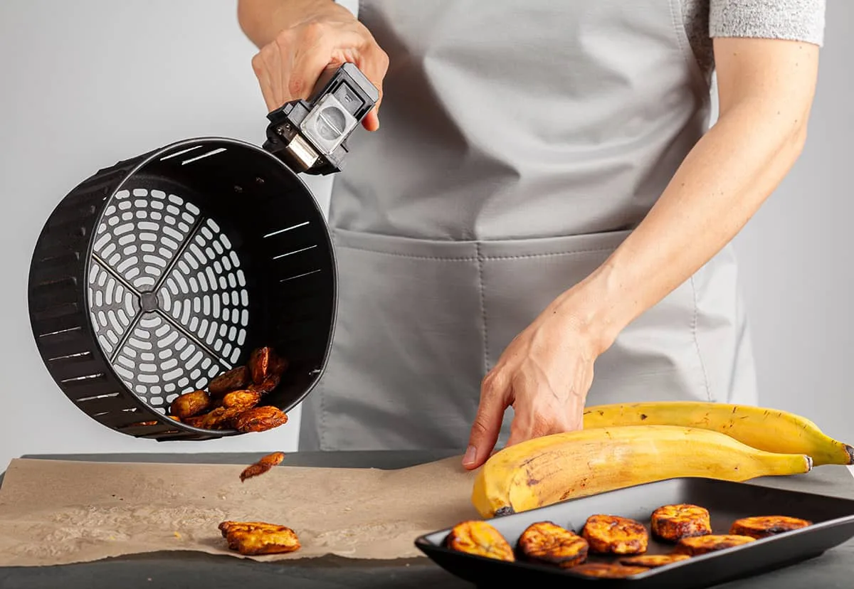 shaking air fryer basket