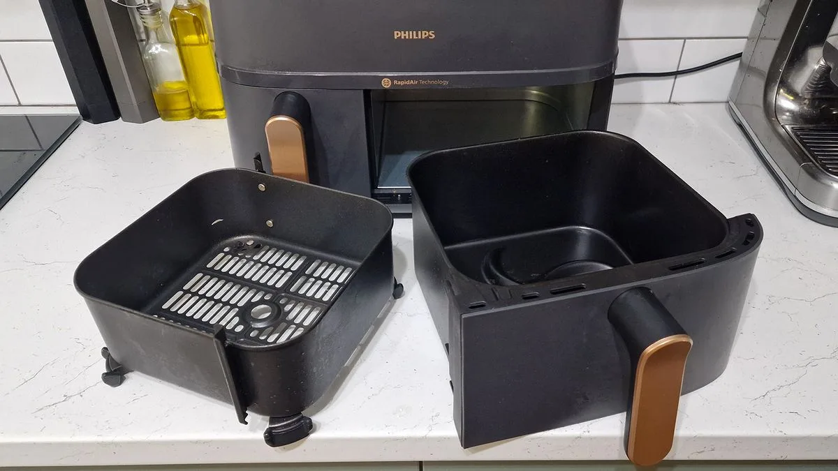 dual air fryer basket alignment tab