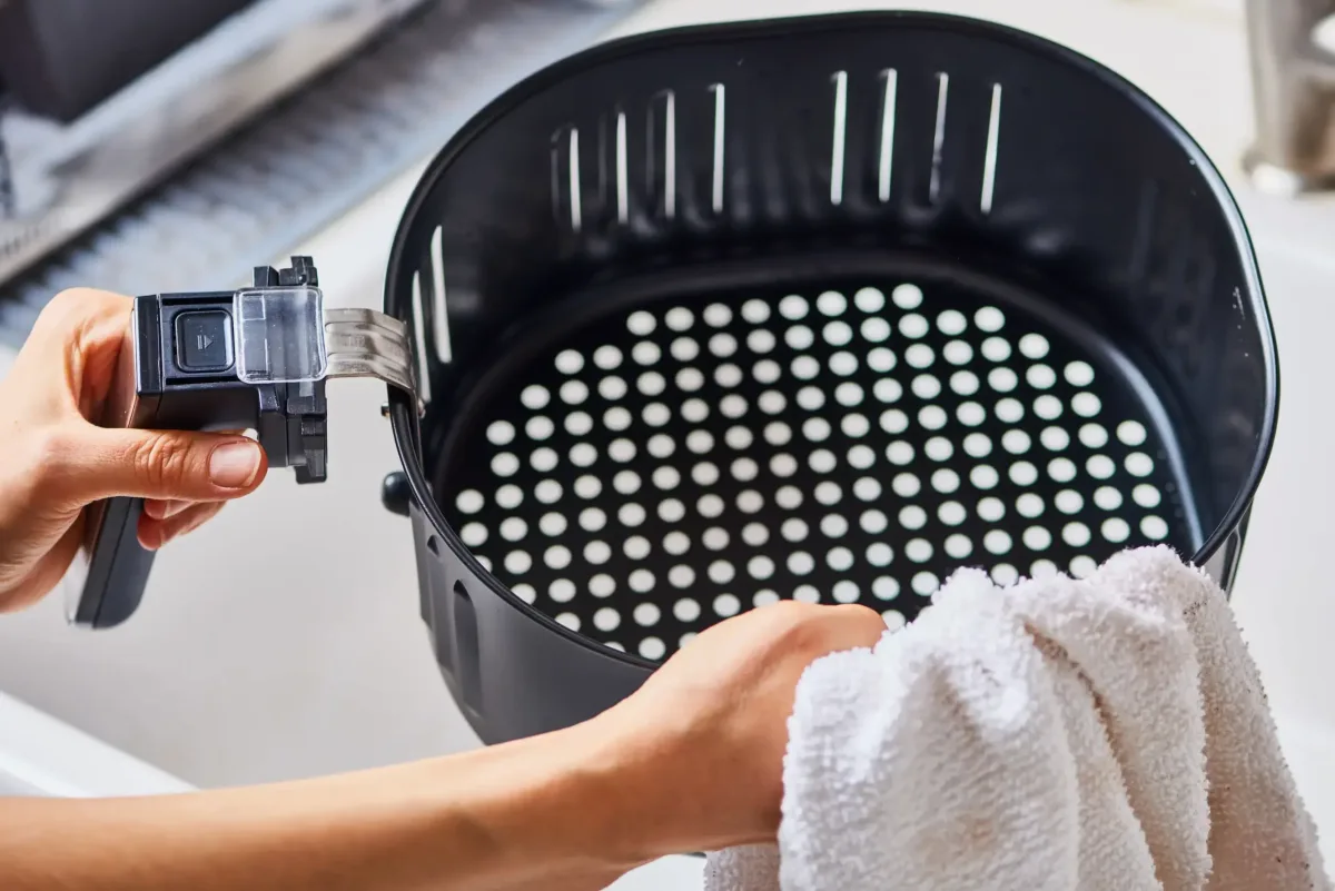non-abrasive air fryer basket rust removal soak